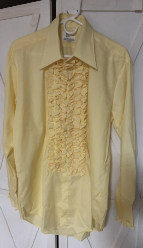 Camisa Esmoquin Formal After Six Años 70 46 Pecho Disco Amarillo Manga Larga Volantes Frontal Foto 1 de 4