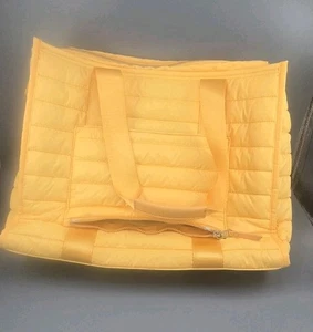 Bandolera Samantha Brown To-Go Travel Grande Amarilla Falta Correa Extraíble  - Imagen 1 de 4