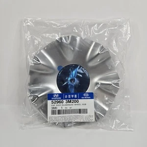 2009 - 2014 Hyundai Genesis Center Cap P/N 52960-3M200 NEW OEM - Picture 1 of 4