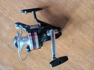 Daiwa J-40 Surf/Beach Salt Water Reel, left hand retrieve - Picture 1 of 7