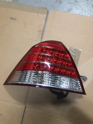 Luz trasera Mercury Montego 2005 2006 2007 conductor lado izquierdo luz trasera LED probada Foto 1 de 4