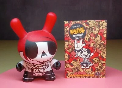 RnR ~ Kidrobot Dunny Series 2011 / Elphonso Lam artist card / 3" Designer Vinyl - Image 1 of 3