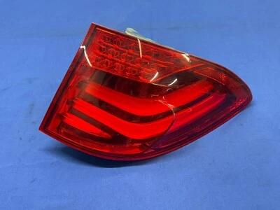 BMW F07 535i GT 2010-2013 luz trasera derecha lado pasajero exterior lámpara OEM Foto 1 de 4