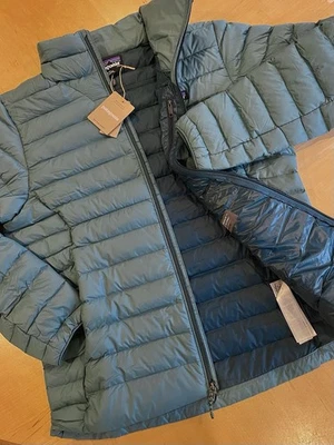 NOVO (2025)! Jaqueta suéter masculina PATAGONIA—(M)—800 acolchoada—“WETLAND BLUE” - Imagem 1 de 4