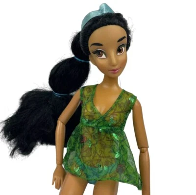 Muñeca Barbie Princesa Jazmín Aladdin Londres Disney Store Ltd  Foto 1 de 4