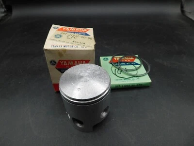 Pistón y anillos OEM NUEVO, STD: 74 75 76 Yamaha RD200, # 397-11631-00-96 Foto 1 de 4
