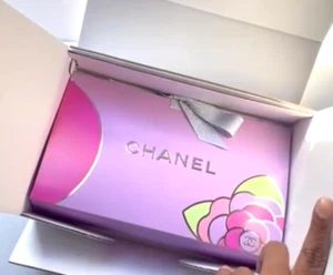 Chanel Limited Edition Camellias Gift Bag Pouch With Chanel Transport Box Set - Picture 1 of 6