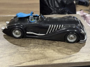 Corgi 1940 Batmobile Roadster with Batman Figure 1.18 Scale - Picture 1 of 12