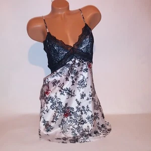 Victoria Secret Lencería Chemise Slip Pequeña Negra Blanca Roja Satén Floral Encaje Tr - Imagen 1 de 9