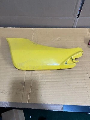 Honda CB650SC 650 Nighthawk LEFT SIDE BATTERY COVER 1984 84 837A1-ME5-770 Foto 1 de 4