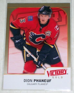 2009-10 Upper Deck Victory Gold #30 Dion Phaneuf Calgary Fiamme - Foto 1 di 2