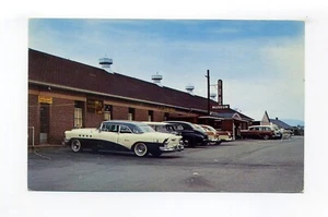 Postal Princeton MA, coches, 2 tonos, aletas exterior auto museo cerrado en años 60 - Imagen 1 de 2