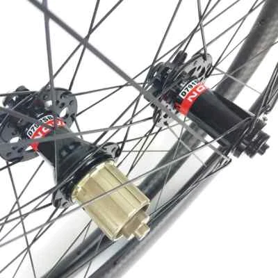 700C 40mm Cubierta Tubeless Bicicleta de Carretera Disco Bicicleta Ruedas de Carbono Ruedas de 28mm de Ancho Foto 1 de 4