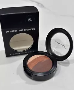 MAC Large Eye Shadow LOVE TO LOVE - Picture 1 of 1