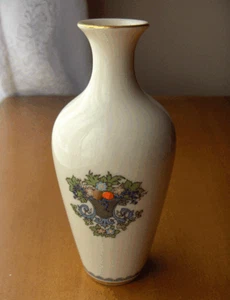 Lenox Autumn bud vase~fine bone china~made in USA~pristine-No Reserve! - Picture 1 of 3