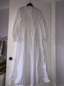 Antique Victorian Nightgown Ladies White Crisp Cotton Robe with pin tucks - Picture 1 of 6