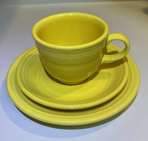 2001 Fiesta Ware ~ Set of 3: Cup, Saucer, Dessert / Bread Plate ~ Sunflower USA - Picture 1 of 9