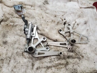 Suzuki GSXR 600 GSX-R 600 GSXR600 2004 Woodcraft/CF Motorsports dañado Foto 1 de 4