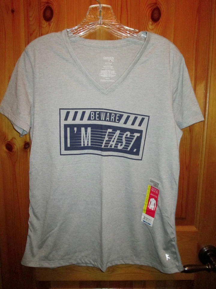 NUEVA DANSKIN Mujer Camiseta Grande Dri More Semi Ajustada "Cuidado Soy Rápido" Camiseta Gris Foto 1 de 1