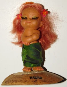 Vintage collectible 6" Hawaiian tourist hard plastic doll - Picture 1 of 5