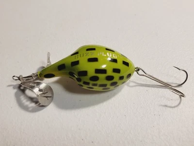 Fred Arbogast Buzz Plug Fishing Lure 2 3/8" - Image 1 of 4
