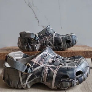 Crocs Classic Clog Realtree Camo Boys 3 Green Iconic Comfort Shoes Hunting - Picture 1 of 9