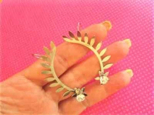 Gold leaf spike ear climbers - Picture 1 of 6