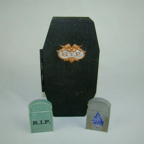 Vintage WWF Grapple Gear Buried Alive Undertaker Coffin, 1998 Jakks Pacific WWE Cover