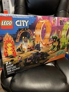 LEGO CITY Arena Stunt Doppio Loop 60339 Moto Stuntz Ritirato Nuovo - Foto 1 di 3