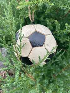 New Distressed Look Old Fashioned Soccer Ball Football Christmas Tree Ornament - Picture 1 of 2