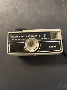 Vintage Kodak Hawkeye Instamatic II Film Camera - Picture 1 of 11