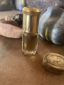 Camboodi Oudh Musk , Middle Eastern Perfume Oil: One Of A Kind scent Beautiful - Picture 1 of 3