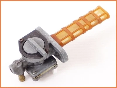 T05GV48 KAWASAKI GPz900R Gallo de combustible genuino GPz750R  Foto 1 de 3