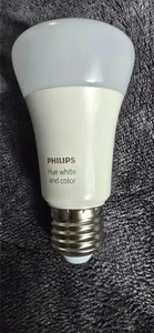 Philips Hue Bombilla LED Inteligente, Blanco y Color, 9W, 806 Lúmenes, E27, Zigbee - Imagen 1 de 4