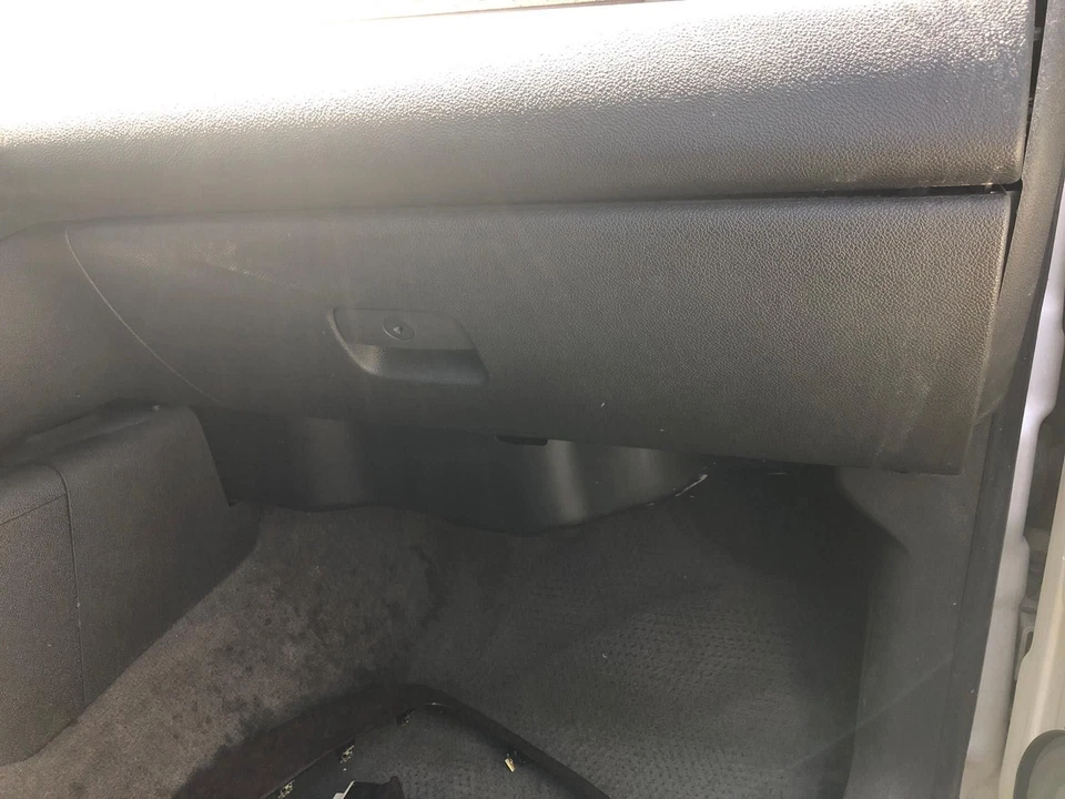 Бардачок 07-14 YUKON черное дерево-197 - Изображение 1 из 3