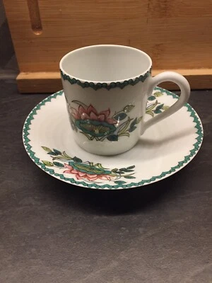Tasse litron et soucoupe en porcelaine de Paris décor fleuri - Photo 1/3