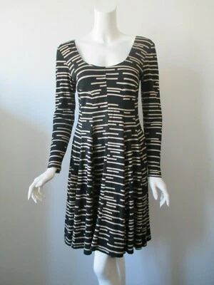 Vestido Anthropologie HD In Paris Negro Tostado Saraid Manga Larga Cuello Redondo Columpio S Foto 1 de 4