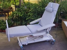 FAVOLOSA POLTRONA ELETTRICA MULTIFUNZIONE PER AMBULATORI E CENTRI ESTETICI USATA