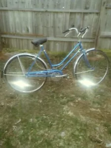 Schwinn Breeze Bicycle 26 Inch - Picture 1 of 8