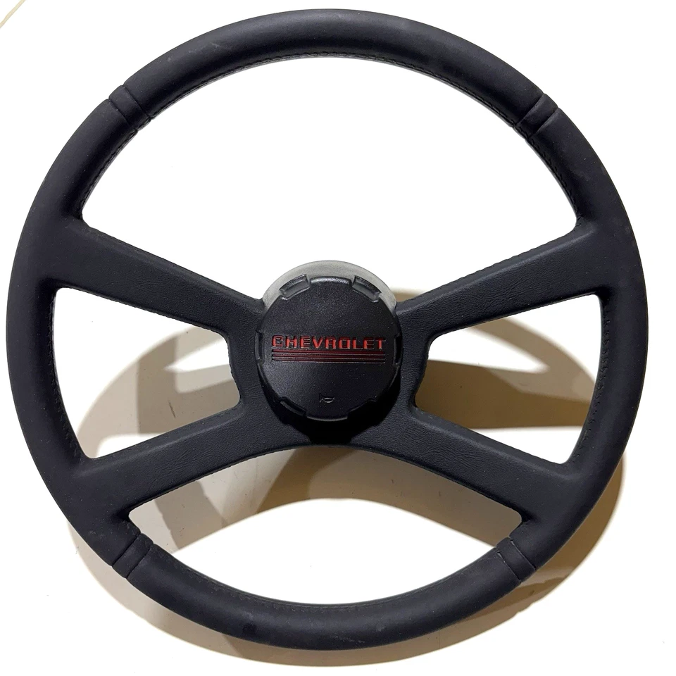 1988-1994 Chevrolet C1500 (Suburban) steering wheel (C2500 C3500) OEM - Image 1 of 4