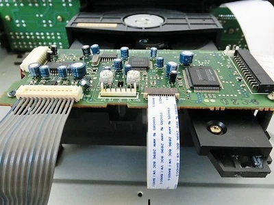 Kenwood DP-97 CD Player Replacement Rubber Belt Used - Image 1 of 3