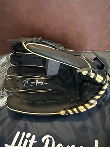 Randy Johnson - Big Unit - Auto - Baseball Glove - Mariners - Diamondbacks - HOF - Picture 1 of 4