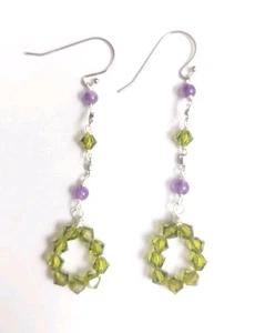 Orecchini in argento 925 con ametista naturale tonda da 3 mm e cristallo verde - Foto 1 di 6