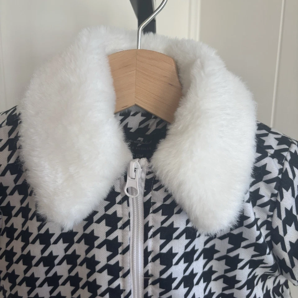 NUEVO CON ETIQUETAS 7 Para Toda la Humanidad Bebés Niñas 12M Pata de Gallo Puffer Chaqueta Piel Sintética DEFECTUOSA Foto 1 de 4