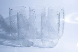 Anchor Hocking 5 Clear Glass Raised Embossed LEAF Pattern 5"  Drinking Glasses - Picture 1 of 5