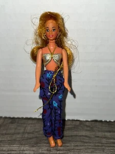 Vintage 1982 Kenner GLAMOUR GALS fashion Doll LONI Going Gold Jewelry Series - Picture 1 of 2