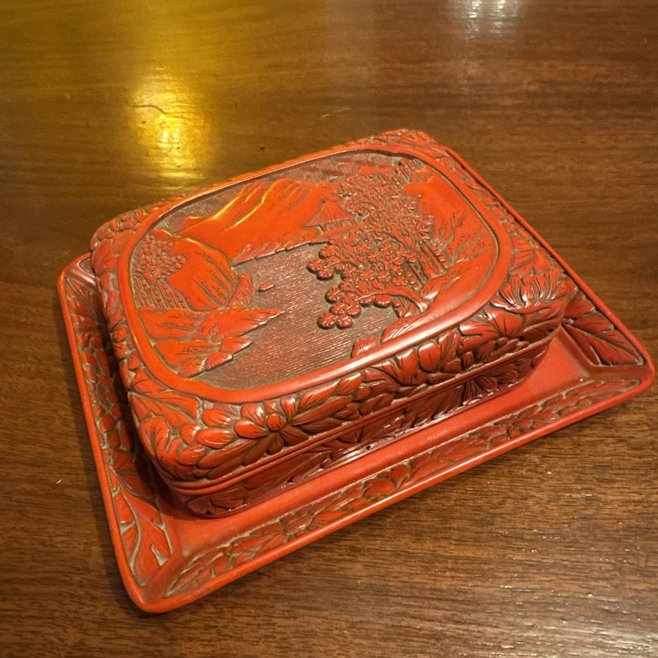 Japanese Red Cinnabar Tsuishu Handcarved Lacquer Box Meiji Period 1868-1912 - Image 1 of 4