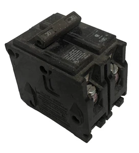 Crouse Hinds MP230 Circuit Breaker 2-Pole 120/240 VAC 30A - Bild 1 von 2