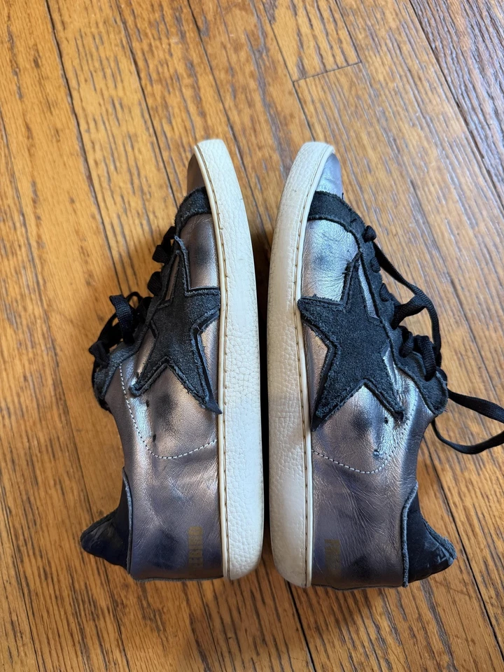 Freebird by Steven Shoes Womens Size 9 Silver Black Star Low Top Sneakers FB927 - Image 1 of 4