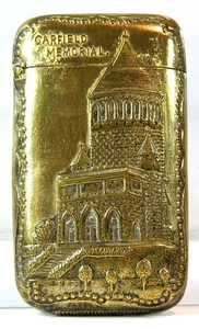 1890s PRESIDENT JAMES A GARFIELD MEMORIAL / TOMB BRASS POCKET MATCH SAFE / VESTA - Imagen 1 de 6